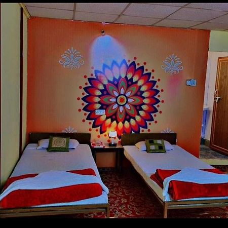 Radiant Hotel Sangam Prayagraj Bagian luar foto